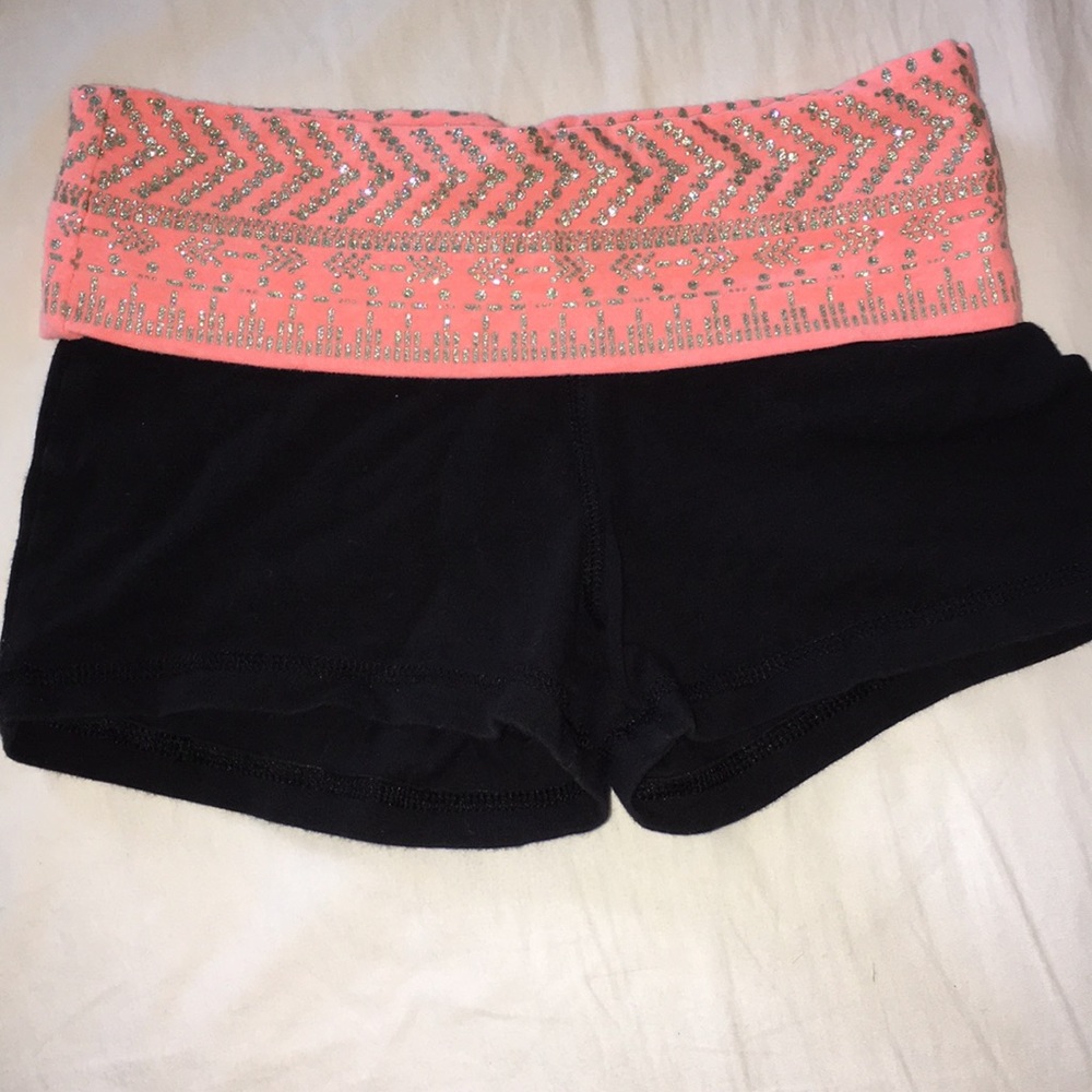 Orange, silver, black SO spanks!